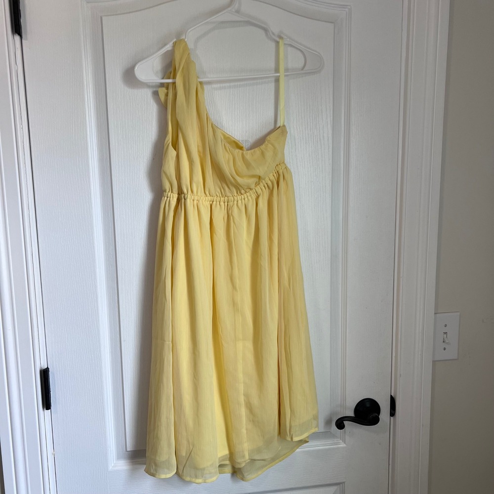 Merona Women Yellow One Shoulder Chiffon Rosette‎ Cocktail Dress Size Small NWOT
